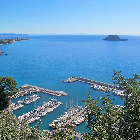 House By Interhome アパート アラッシオ